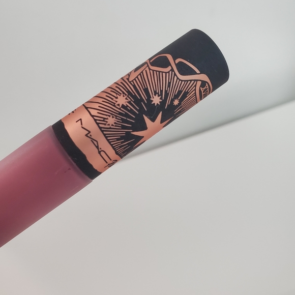 MAC x Pony Park Limited Edition Matte Lip Mousse - Beck and Call - Picture 6 of 11